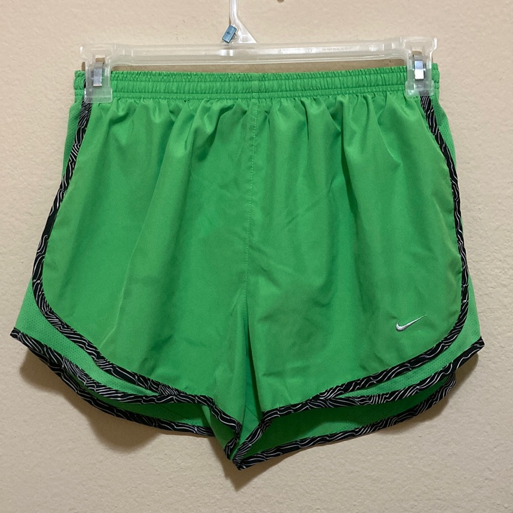 Nike dri fit green workout athletic shorts size L